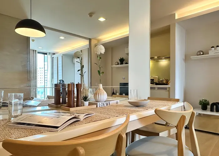 Stylish Downtown 1br - Ultra Fast Wifi - Bts Thonglor アパート バンコク都