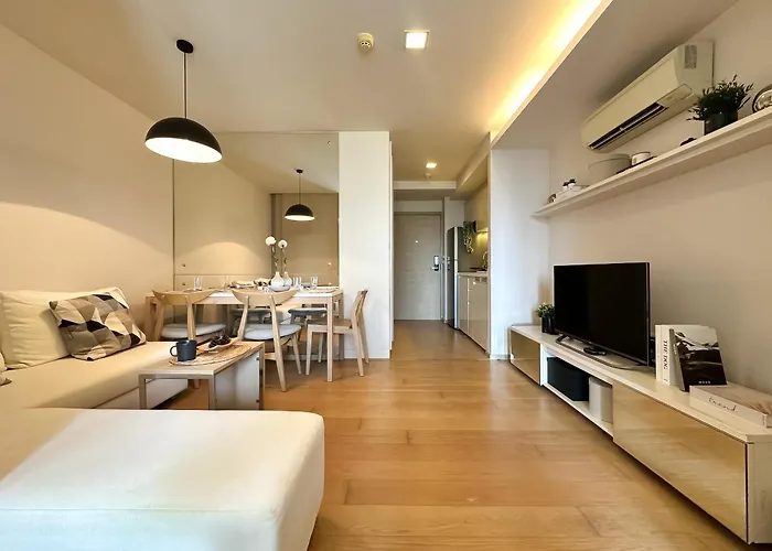 Stylish Downtown 1br - Ultra Fast Wifi - Bts Thonglor アパート *